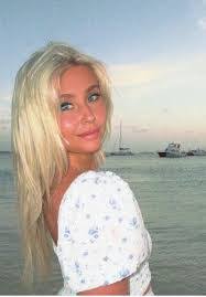 Alex Landeros's Instagram, Twitter & Facebook