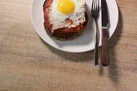 Nachdem Ich Diese Woche In Der Facebook Gruppe Wilde Kuche Danach Gefragt Wurde Hier Also Mein Rezept Fur Saftigen Wildsc Lebensmittel Essen Rezepte Schwein