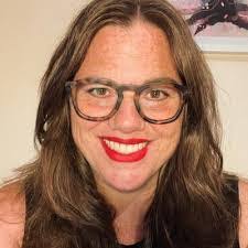 Amanda Brownlow's Instagram, Twitter & Facebook