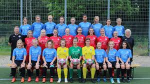 ˈdɔʏtʃɐ ˈʃpɔʁtklʊp ʔaʁˈmiːni̯a ˈbiːləfɛlt ; Dsc Arminia Bielefeld Ii Frauen