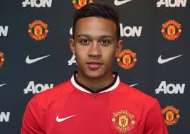 Football player at olympique lyon. Oficialno Memfis Depaj Igrok Quot Manchester Yunajted Quot Kontrakt Rasschitan Na 4 Goda Molniya Sport Scoopnest