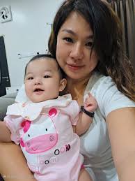 好久没顾那么小的娃了玩玩就好🤭