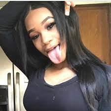 One Of The Most Amazing Girl Of Instagram Wce Nayy Who S Next Longtongue Mileycyruschallenge Uvula Mouthfet Long Hair Styles Girl Hair Styles