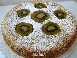 3 kiwi 200 g di farina 00 150 g di yogurt naturale 150 g di zucchero 2 uova 50 ml di olio di semi 1 buccia. Torta Ai Kiwi Ricetta Leggera Senza Uova E Senza Burro