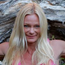 Manhunt (2001) Full Cast & Crew