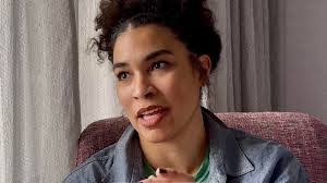 Christine Rouleau's Instagram, Twitter & Facebook