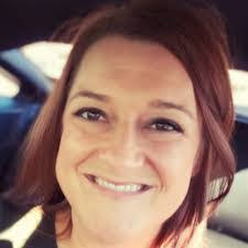 Amanda Deemer's Instagram, Twitter & Facebook