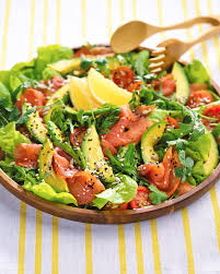 This smoked salmon spinach salad features flavorful smoked salmon, tender baby spinach, crisp apples, chewy raisins and toasted almonds all tossed in i might be late to the smoked salmon salad party, but i am sooo happy to be here! Pin On Ww Recipes