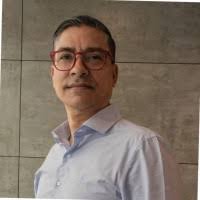 2700+ perfiles de «Velez»