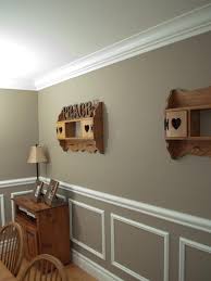 Once you've determined the height, use your tape measure and level to make a level line along the whole length of the room. Art Chair Rail Moulding Home Dining Room Chair Rail Dining Room Wainscoting Dining Room Paint