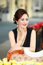 Bà nguyễn phương hằng tuyên bố táng vỡ mặt trang trần gây xôn xao. Tiá»ƒu Sá»­ Ba Nguyá»…n PhÆ°Æ¡ng Háº±ng Vá»£ DÅ©ng Lo Voi