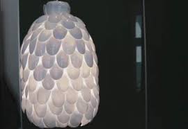 Setelah semua dari bagian botol tertutupi. Cara Membuat Lampu Hias Nanas Istimewa Dari Sendok Plastik Kreator Kerajinan