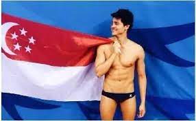 約瑟·依撒格·斯庫林 ， pjg （英語： joseph isaac schooling ，1995年6月16日 － ），新加坡歐亞裔男子 游泳 運動員，擁有 土生葡人 、 馬來西亞華人 與 英國 血統。. ç´„ç'Ÿæž— è²çˆ¾æ™®æ–¯ è¿½æ˜Ÿçš„æœ€é«˜å¢ƒç•Œ æ˜¯åŠªåŠ›æ´»æˆä½ çš„æ¨£å­ æ¯æ—¥é ­æ¢