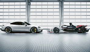 Der mini electric pacesetter inspired by jcw ist das neue safety car der rennserie abb fia formula e world championship und verbindet damit die elektrifizierte zukunft der marke mit der reichen. Wie Porsches Elektroautos Von Der Formel E Profitieren Ecomento De