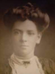 Does anyone remember the Vallee's that used to live at 456 Crescent Street  ?? My grandmother, grandfather, father , uncle and aunt lived there! Jean,  Ernest,Robert(Bob), Sonny(Ernest Jr.) and Theresa.