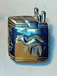 Camel crush bold is camel red before you crush the ball in the filter therefore the nicotine content is.9mg/cigarette. Vintage Unopened Camel Crush Menthol Silver Cigarettes Pack For Sale Online Ebay
