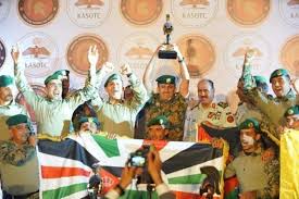 النشيد الوطني السعودي هو النشيد الرسمي للمملكة العربية السعودية منذ عام 1984، كتبه الشاعر السعودي إبراهيم خفاجي ، ولحّنه الموسيقار السعودي طارق عبد الحكيم 1947على آلة البوق ثم قام الموسيقار سراج عمر بتوزيع النشيد. Ø§Ù„Ø­Ø±Ø³ Ø§Ù„Ù…Ù„ÙƒÙŠ ÙŠØ­ØµØ¯ Ø§Ù„Ù…Ø±ÙƒØ² Ø§Ù„Ø§ÙˆÙ„ Ø¹Ø±Ø¨ÙŠØ§ ÙˆØ§Ù„Ø«Ø§Ù†ÙŠ Ø¹Ø§Ù„Ù…ÙŠØ§ ÙÙŠ Ù…Ø³Ø§Ø¨Ù‚Ø© Ø§Ù„Ù…Ø­Ø§Ø±Ø¨ ØµÙˆØ± Ø¬ÙØ±Ø§ Ù†ÙŠÙˆØ²