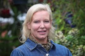 Southsea business owner starts support group for Portsmouth women after her  own menopause journey