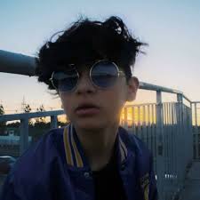 MAX HASSAN (@MAXHASSAN13)