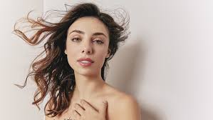 Fiona Palomo y el arte de transformarse