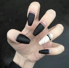 Recuerda si encuentras algún diseño que te gusta puedes compartirlo en google plus, twitter, instagram, pinterest, facebook o la red social que tu utilices. Pinterest Julia Unas De Maquillaje Manicura De Unas Disenos Para Unas Largas