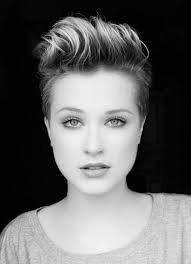 Evan Rachel Wood Hairstyles For Women With Short Hair Styling Kurzes Haar Trendige Frisuren Kurz Geschnittene Frisuren