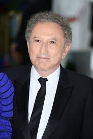 Retrouvez l'actu des invité.e.s de michel: Michel Drucker A Perdu Du Poids Des Nouvelles Sur Sa Sante Apres Un Triple Pontage