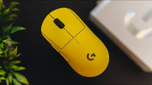 Logitech g is excited to release ghost, a limited edition white logitech® g pro wireless gaming mouse. Logitech G Pro Wireless Op Unboxing Limited Edition Limegreen Yellow Youtube