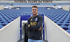 Per l'attuale stagione meo lo sponsor ufficiale del porto e new balance come fornitore. Fc Porto Guarda Redes Ricardo Silva Renovou Ate 2021 Tvi24