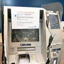 This guide explains how to conduct your bank business using the deutsche bank mobile app and gives an overview of the main functions.for more information. Zwei Tater Scheitern An Geldautomat In Starnberg Starnberg