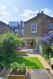 I Like The Indoor Outdoor Flow The Interesting Aspects Of The Garden Such As The Box Pat Small Courtyard Gardens Courtyard Gardens Design Small Garden Design