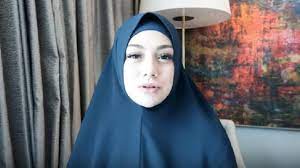 Keluarga :clinton avery (ayah) ellen thelma. Berbusana Syari Celine Evangelista Ungkap Agama Yang Dipeluknya Showbiz Liputan6 Com