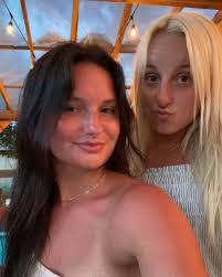 Marissa Wadsworth's Instagram, Twitter & Facebook