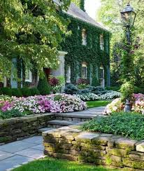 Pin By 1 509 572 9202 On Country Homes Traditional Landscape Outdoor Gardens Design Outdoor Gardens