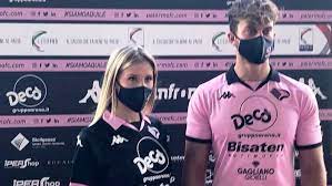 Serie c, group c starts on 07/04/2021 at 13:00 utc/gmt. Rosa Piu Acceso E Numeri Tridimensionali Stile Anni 80 Presentate Le Nuove Maglie Del Palermo