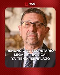 ⭕ RENUNCIÓ EL SECRETARIO LEGAL Y TÉCNICA Y YA TIENE REEMPLAZANTE