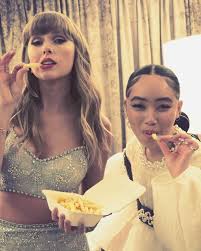 Mar 23, 2017 · taylor swift likes a good hard dicking. Taylor Swift Facebook
