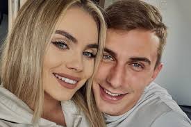 Polska piosenkarka związała się z piłkarzem. Miłość kwitnie