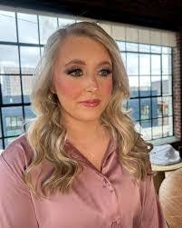 Kerry Cline's Instagram, Twitter & Facebook