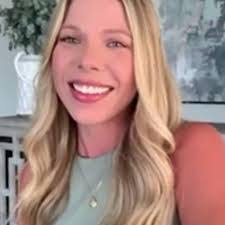 Samantha Buckner's Instagram, Twitter & Facebook