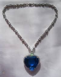 Titanic heart ocean necklace may be plain chains, chokers, beaded, or made of pearls. Titanic Heart Of The Ocean Movie Inspired Necklace Rose Kate Winslet 439029149