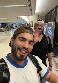 b00scar (@b00scar)'s video of gay couple