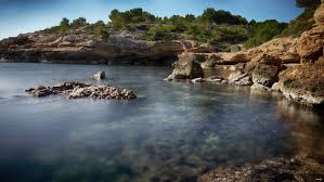 Greenleaf est une série tv de craig wright avec merle dandridge (grace greenleaf), keith david (james greenleaf). Photo Of Water Near Rocky Mountain With Green Leaf Trees During Daytime Hd Wallpaper Wallpaper Flare