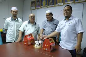 June 2009 ucapan hari jadi/birthday wishes yang sweet | blog. Sanah Helwah Untuk Pegawai Khas Ir Saiful Azmi Suhaili Facebook