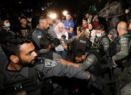 Muna al kurd has been freed after a brief detention by israel, while her brother mohammed al kurd, who had turned himself in at a police station, is still under arrest. Tatoxrcoevvohm
