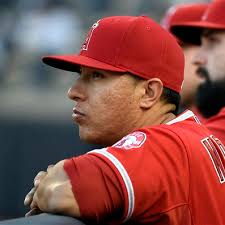 Efren Navarro's shot with Angels brings him to leadoff