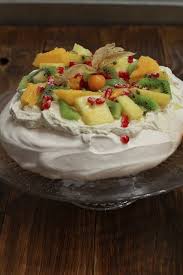 Pavlova Aux Fruits Exotiques Dessert Facile Et Rapide Pavlova Recette Pavlova