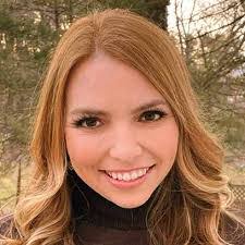 Kelly Mcneil's Instagram, Twitter & Facebook