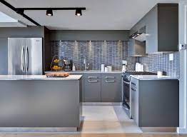«we're dreaming of this grey themed kitchen for christmas. Stylish Grey Kitchen Inspiration For Exquisite Homes