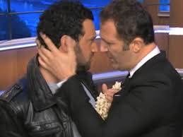 Les émissions de cyril hanouna sur europe 1 : Video Tpmp Cyril Hanouna Tacle Arthur Sur Son Physique Star 24